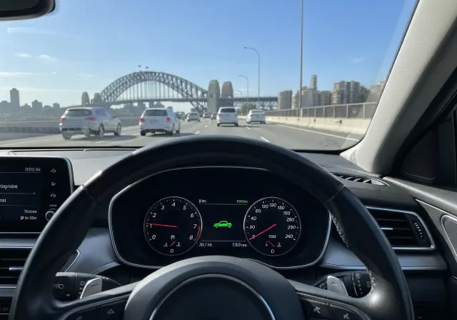 Maintaining Optimal Speed in City Traffic